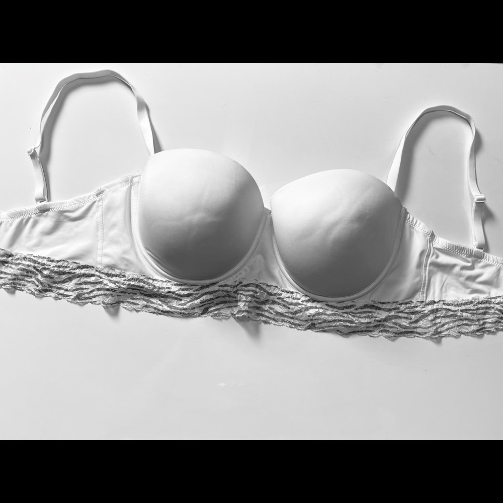 Sexy, white push-up bra from Fruit of the Loom